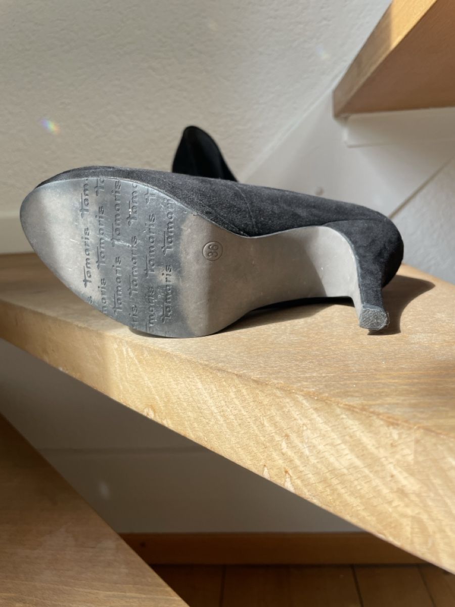 Tamaris Damenschuhe: Klassische Pumps in Schwarz, Gr. 36 – Neu (gemäss Beschreibung) aus Bern von 0ne 1