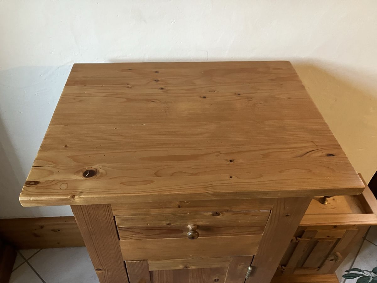 Cassettiere: Commode * En bois – Usato da St-Triphon venduto da chamaclinea 2