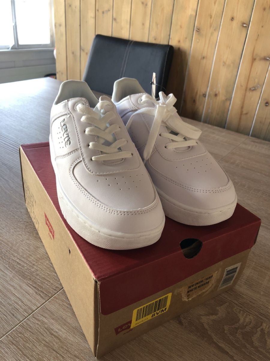 Levi's Schuhe für Jungen: Levi's Sneaker Gr. 37 White Mirror Neu mit Karton – Neu und originalverpackt aus Goldingen von FirebirdLady92 2