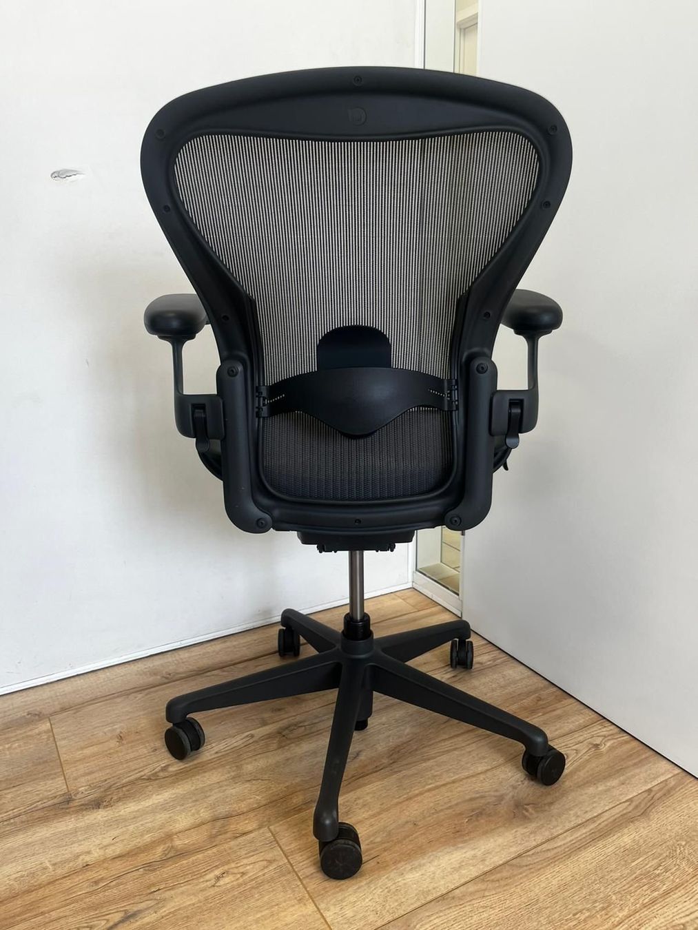 Herman Miller Sedie: Herman Miller Aeron Remastered Full Option – Usato da Purmerend venduto da Offeco 3