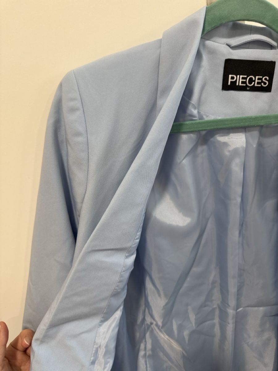 Pieces Giacche: Stylish Blue Blazer - Perfect for Spring! Size Medium. – Nuovo (secondo la descrizione) da Effretikon venduto da lio_gjr8 5