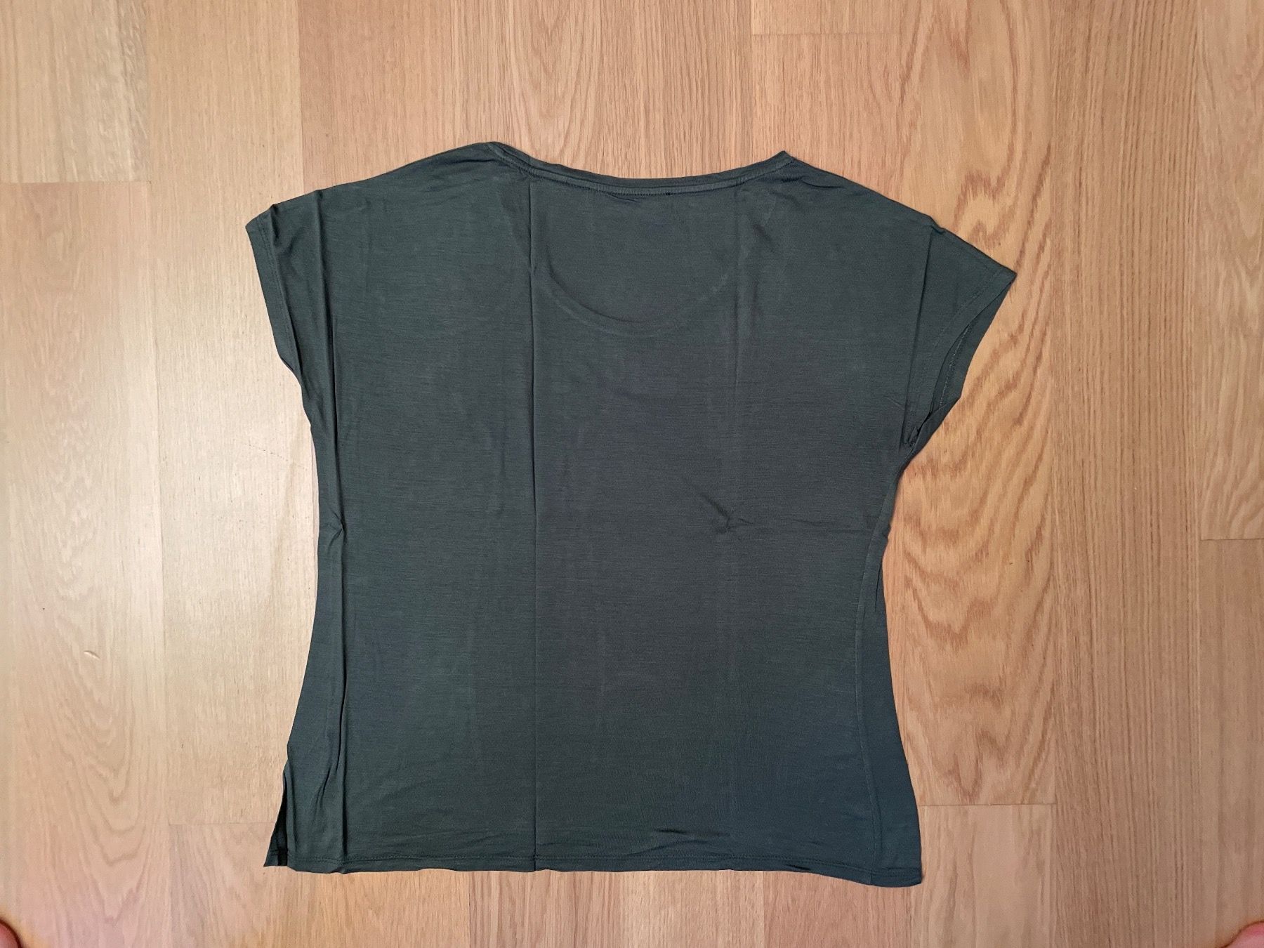 Hallhuber T-shirt: Tshirt Hallhuber M – Usato da Basel venduto da pilzliii 4