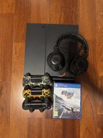 Playstation 4 con accessori