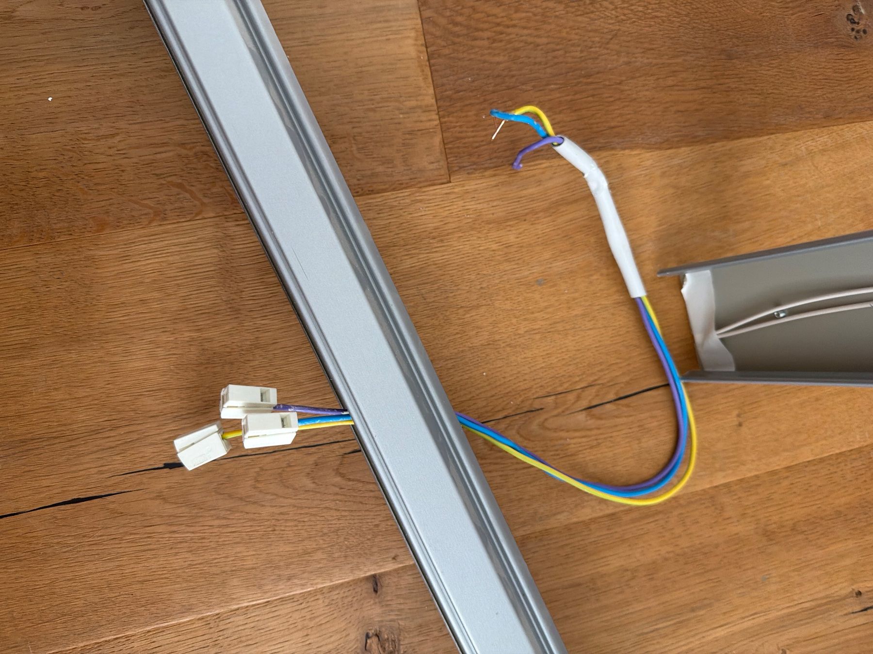 Philips Lampadari & plafoniere: 2x Philips LED Strip Lights – Usato da Stallikon venduto da RTagel 2