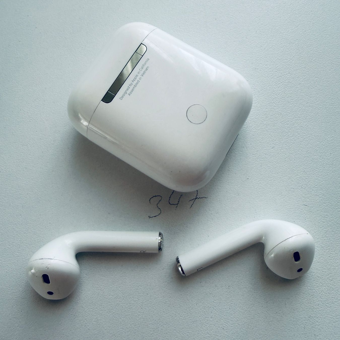Apple Kopfhörer: Original Apple AirPods 2 Gen. Wireless Kopfhörer & Case – Gebraucht aus Basel von MY.AIRPODS.SHOP 6