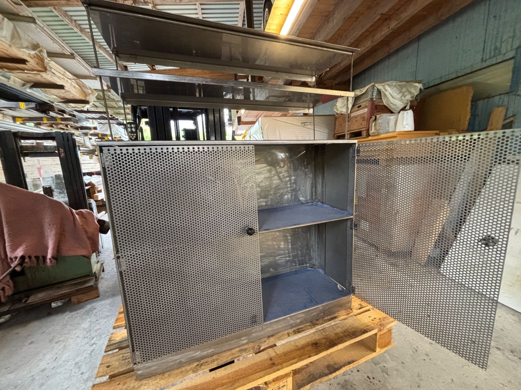 Armadi: Metalschrank – Usato da Attiswil venduto da inf_zg89 3