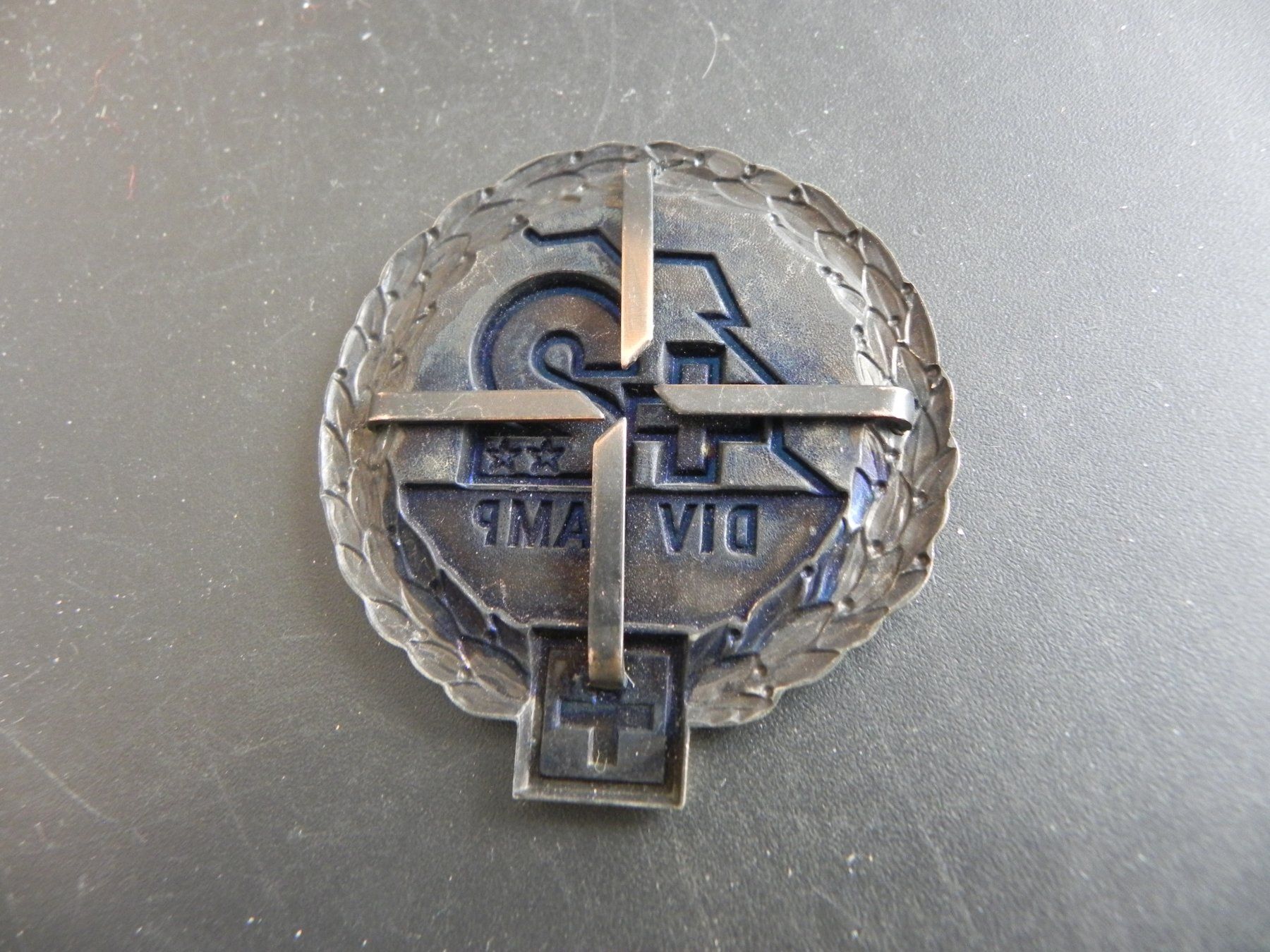 Broschen & Nadeln: Beret Emblem DIV CAMP +2 Schweizer Armee – Gebraucht aus Biel/Bienne von Gogolozi 1