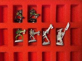 Warhammer 40K Necron and Astra Militarum Imperial Guard