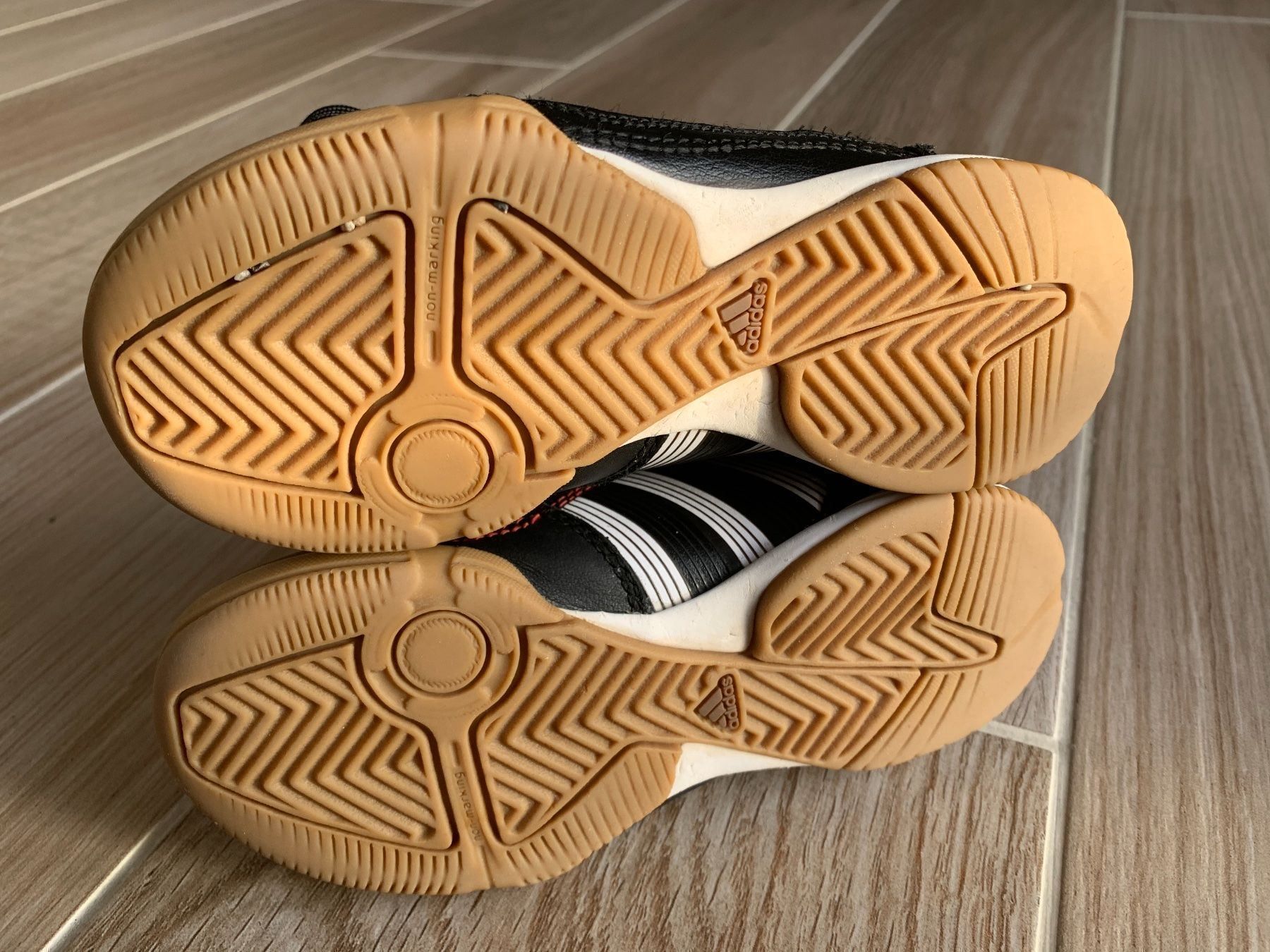 Adidas Scarpe per ragazzi: Adidas Turnschuhe Grösse 28 – Usato da Rudolfstetten venduto da Joyw 2
