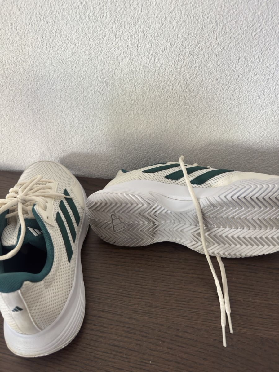 Adidas Scarpe da uomo: Adidas 44EU – Nuovo (secondo la descrizione) da Ecublens FR venduto da frd_qdb2 2
