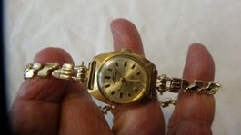 FORTIS DAMEN GOLDEN FARBE UHR.H-AUFZEUG .17J.LÄÜFT.-22X28MM