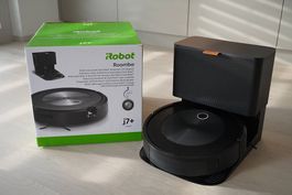 iRobot Roomba j7+ inkl. Clean Base | Zubehör | OVP