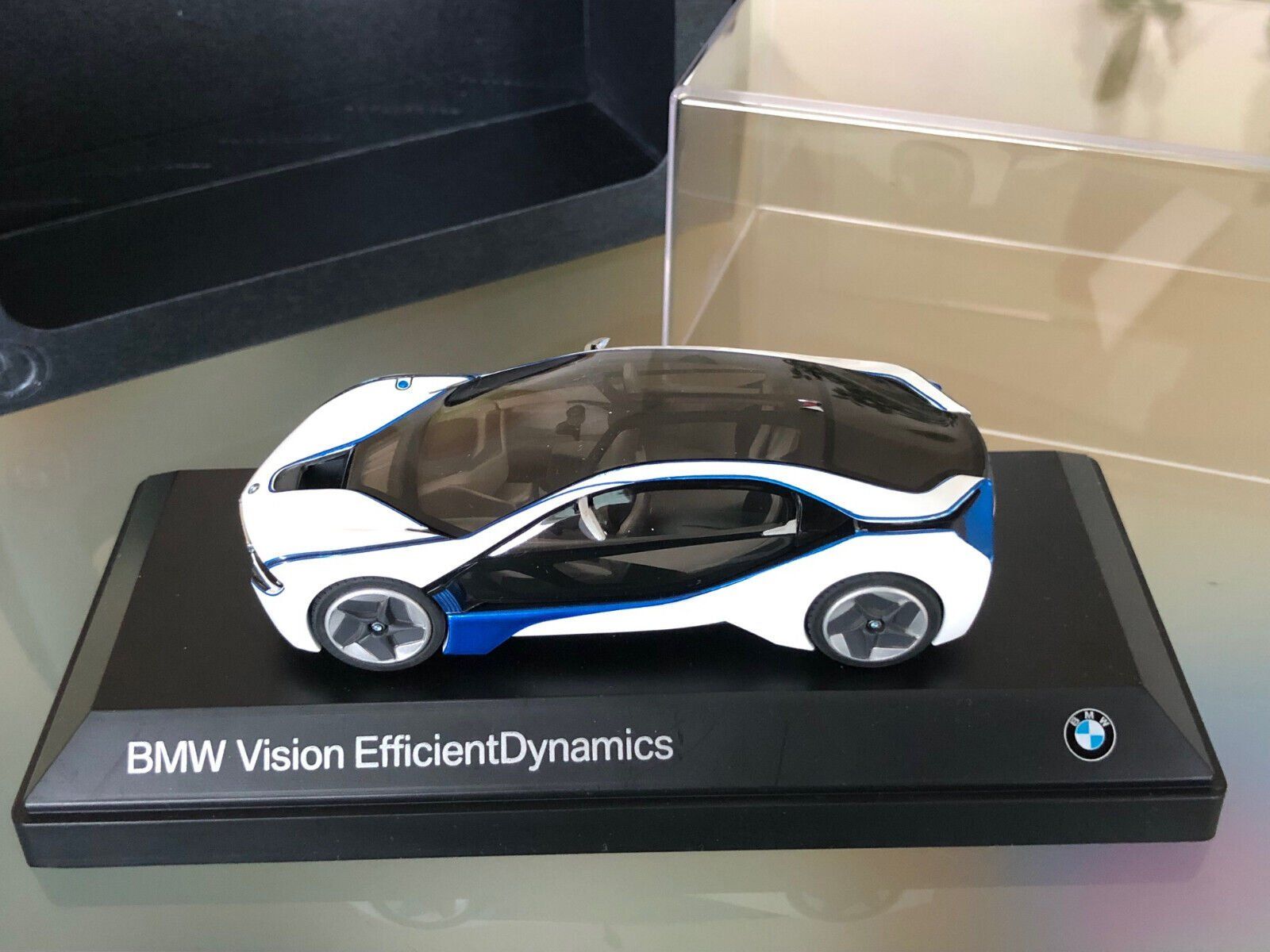BMW Modellautos: BMW Vision Efficient Dynamics – Neu und originalverpackt aus Flawil von Imperiosud
