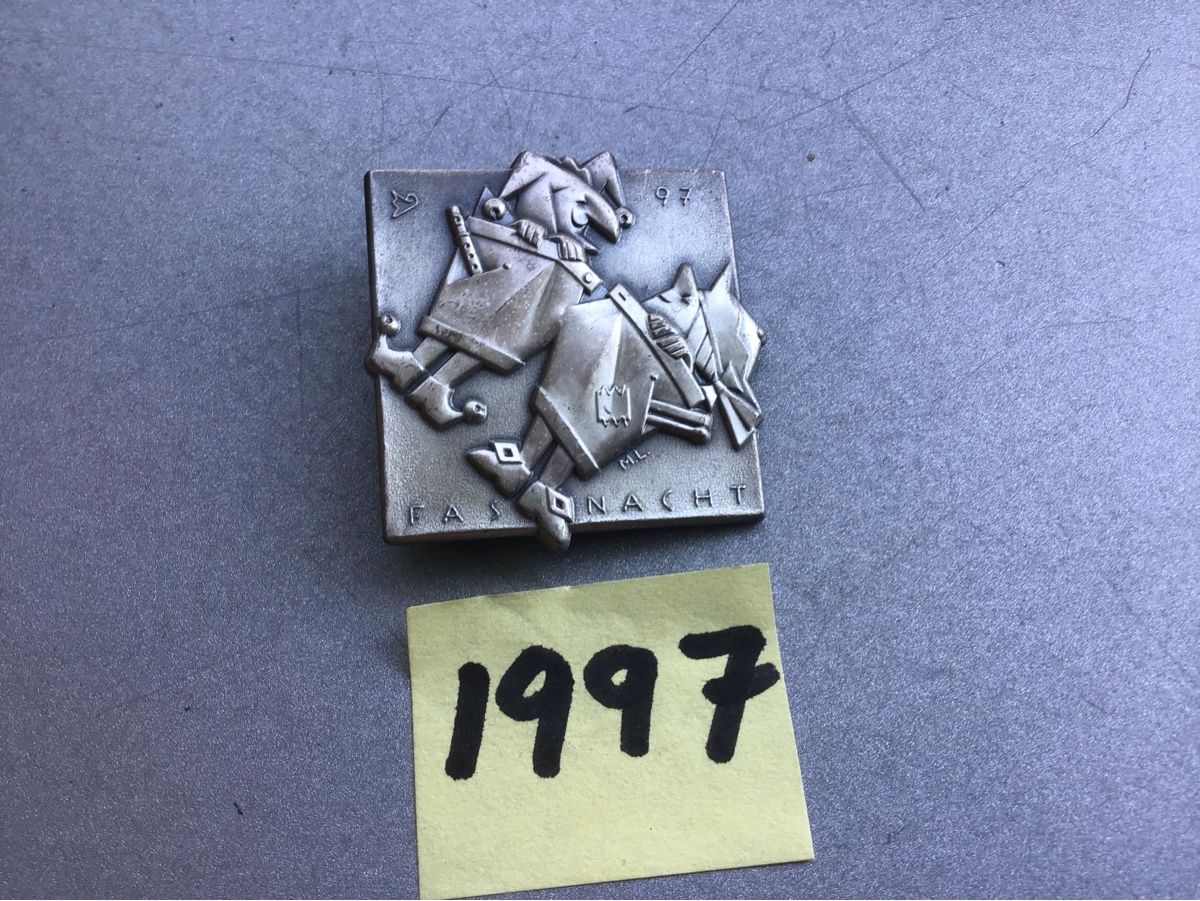 Basler Placchette & Badge: Baslerfasnachtsplaketten 1997 Silber – Usato da Arlesheim venduto da printz01