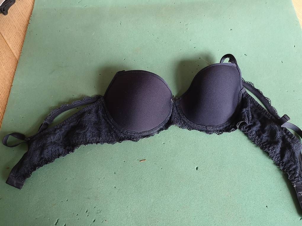 Altra biancheria intima: Bügel BH 75b – Usato da Kiesen venduto da Marie34 2