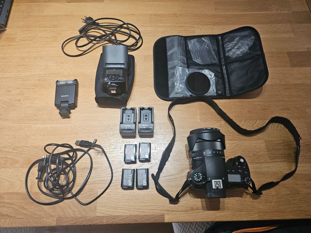 Sony RX10 mit viel Zubehör - Top Zustand! (Gebraucht) in Itingen für ...