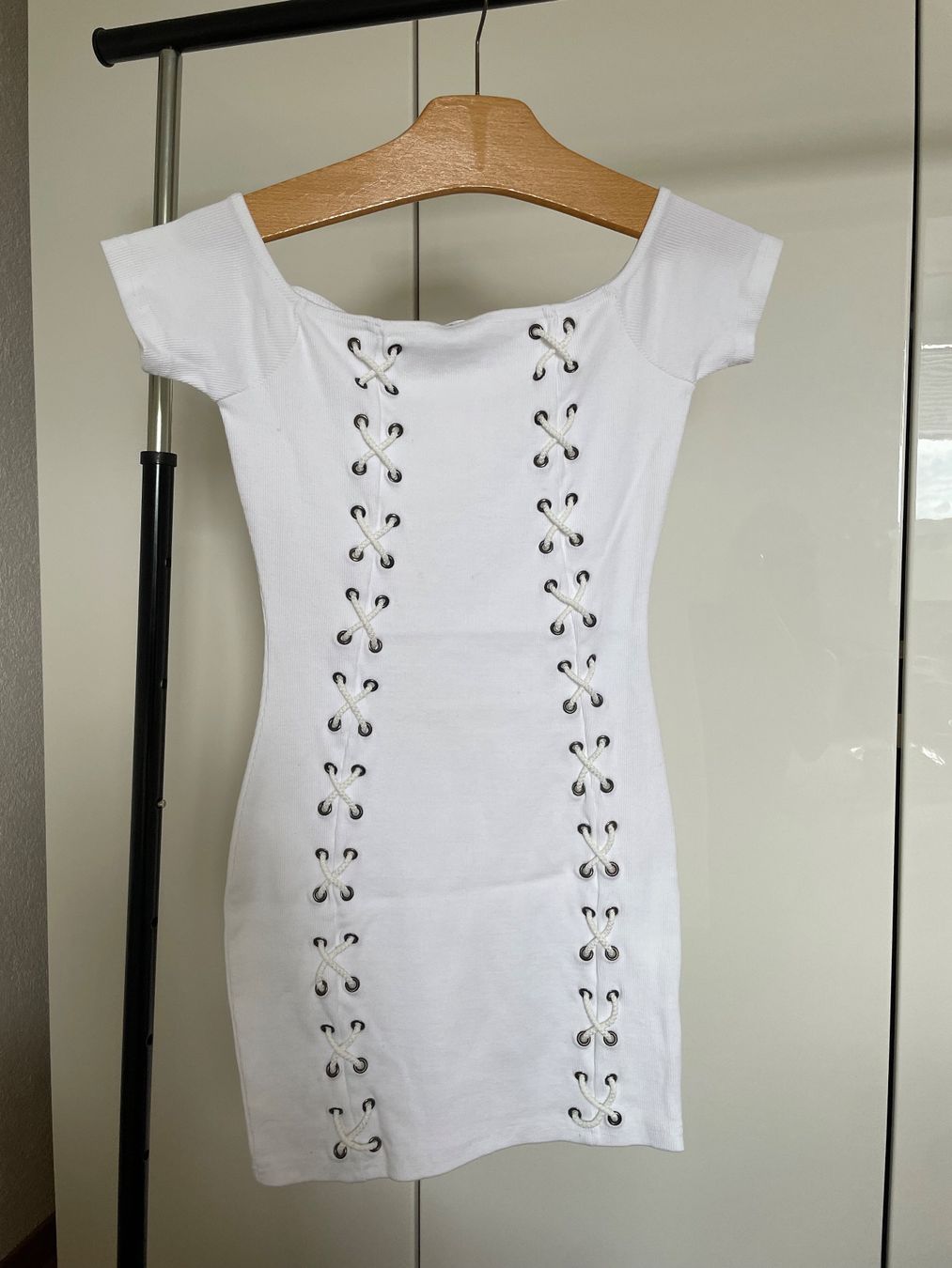 Vestiti: Missguided Kleid – Nuovo (secondo la descrizione) da Selzach venduto da iagiag98