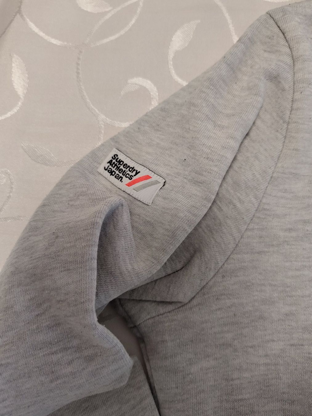 Superdry Maglioni & Felpe: Pullover von Superdry Athletics Gr XS (oder 158) – Usato da Brüttisellen venduto da kikaninchen79 2