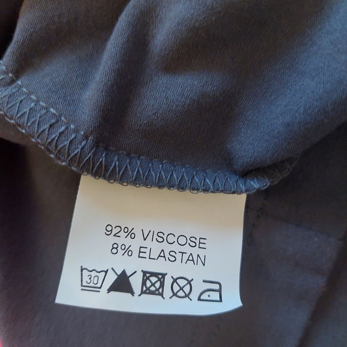 Vestiti: Moonday Kleid, Grösse XXL, Grau, Viskose – Nuovo e nell'imballaggio originale da Kreuzlingen venduto da peugeotj9 4