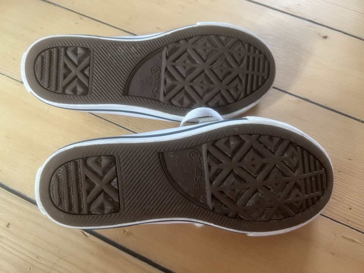 Converse Scarpe per ragazzi: Converse All Star Schuhe in Grösse 31.5 – Usato da Allschwil venduto da Fabienne0124 4