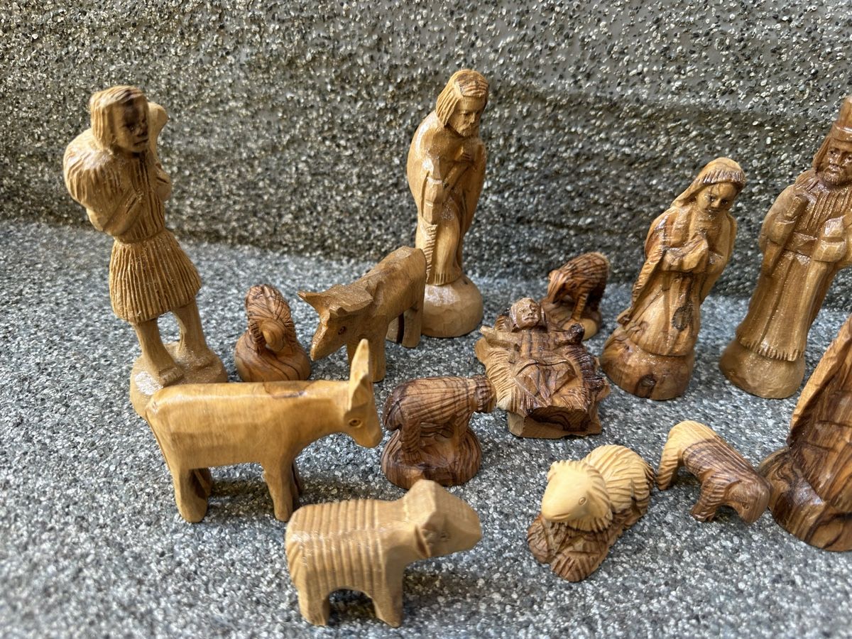 Statuette: Oliven Holz Krippenfiguren Set  – Usato da Oberentfelden venduto da vilibrand 2