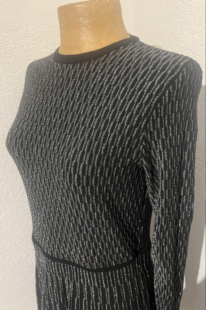 Hugo Boss Robes: Robe Boss, Taille M – D'occasion à St-Pierre-Clages par ste_xk6p 2