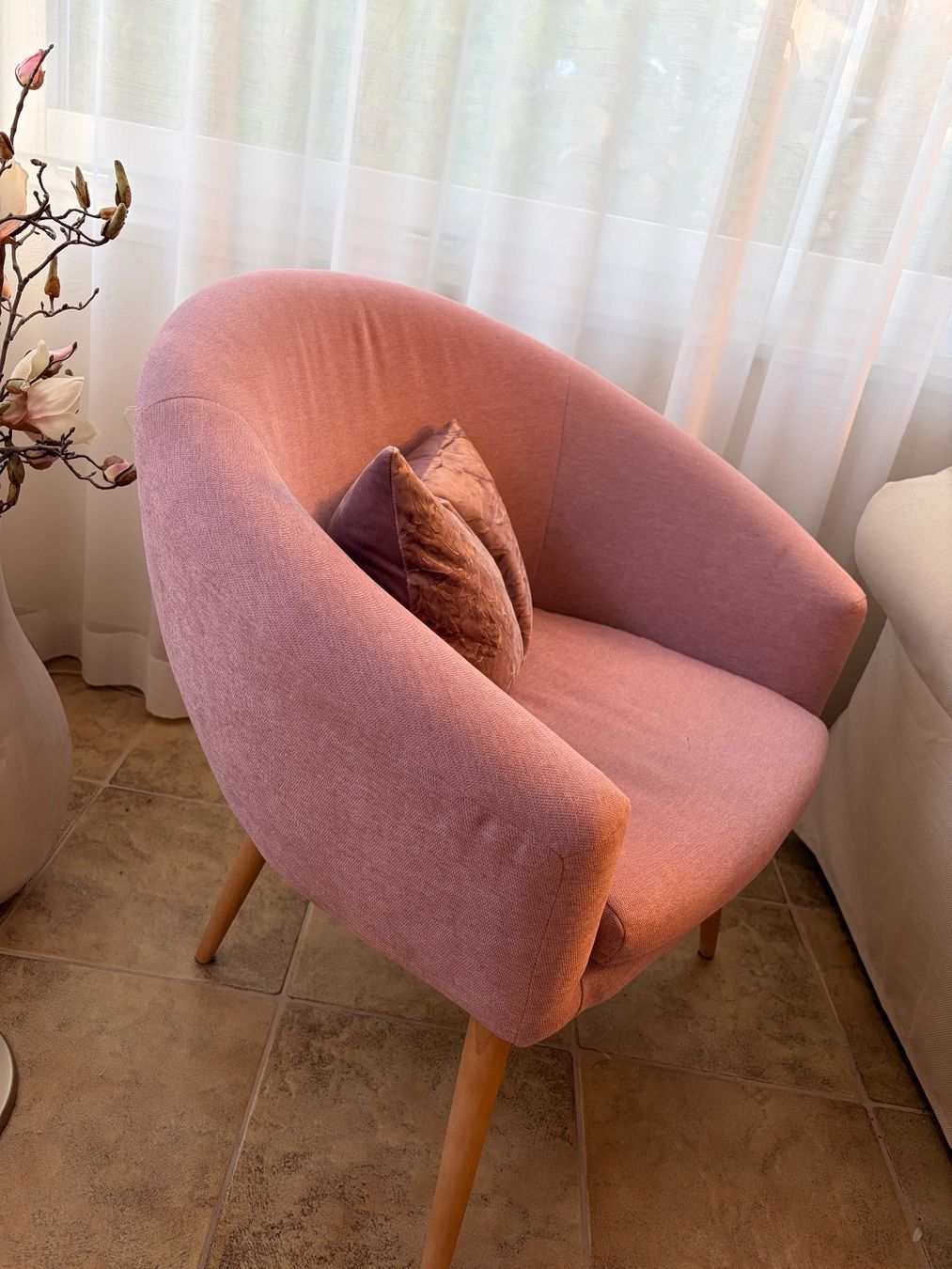 Micasa Fauteuils: Violetter Sessel mit passendem Samtkissen – D'occasion à Rüschlikon par chr_2dl6 3
