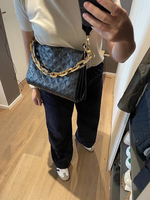Borse da donna: Louis Vuitton Coussin MM Noir  – Usato da Unterägeri venduto da mar_96hk 1