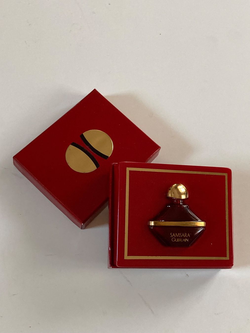 Guerlain Profumi & Eau de Toilette: Mini flacon Samsara Guerlain vintage 2ml. – Usato da Bassecourt venduto da CALUMET-X