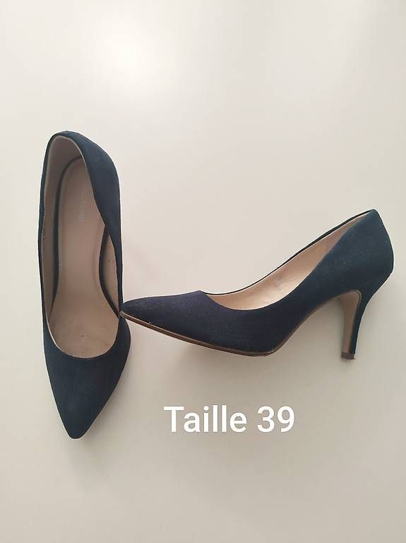 Scarpe da donna: Escarpins bleu foncé  – Usato da Yverdon-les-Bains venduto da Cadocouches.ch