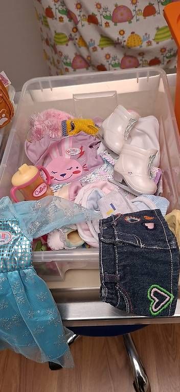 Bambole: Puppenkleider 3 Boxen diverse Grössen – Usato da Urdorf venduto da natascha_1 3