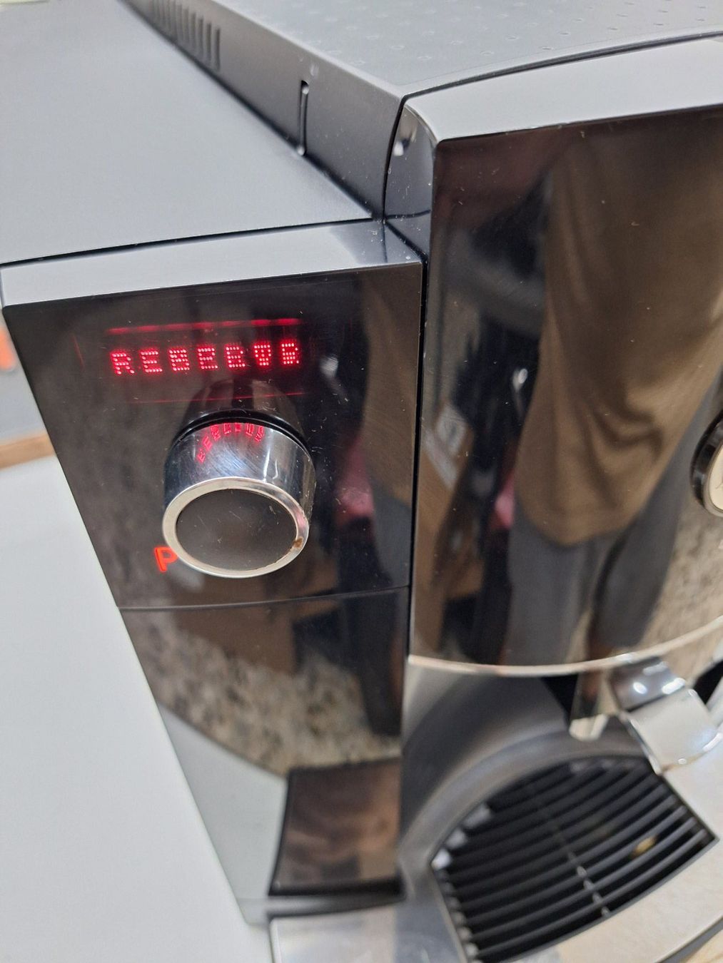Jura Macchine per caffè & Macchine per espresso: Machine à café JURA D400 – Difettoso da Laconnex venduto da Patkek29 5