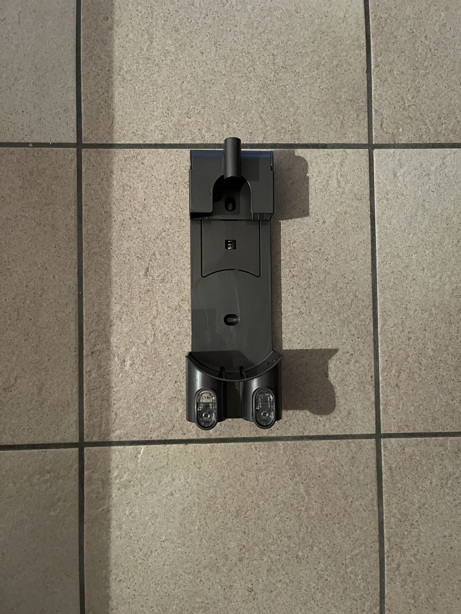 Dyson Staubsauger & Zubehör: Dyson Wandhalterung – Gebraucht aus Orpund von Steinway