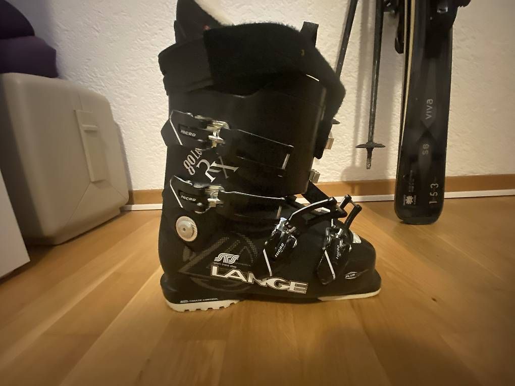 Scarpe da donna: Ski Schuh Lange Gr. 38 – Usato da Niederrohrdorf venduto da nat_p7qz 1