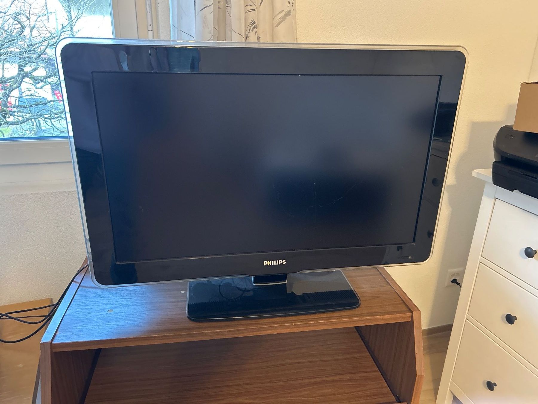 Televisori: Grosser Philips Flachbildschirm Fernseher – Usato da Villnachern venduto da RicardoMary