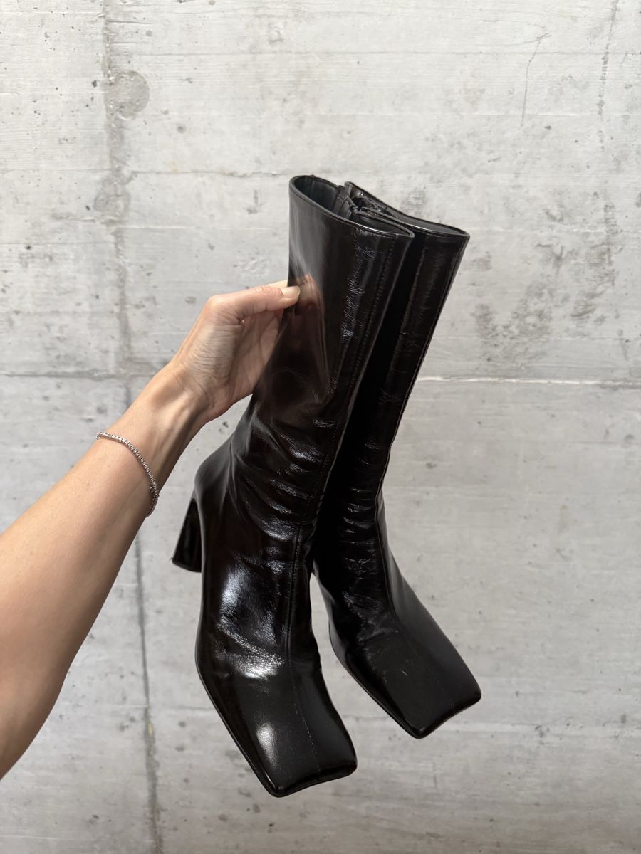 Scarpe da donna: Sleek Black Leather Heeled Boots - Size 39 - Chic Style! – Usato da Biel/Bienne venduto da TanyaM02 9