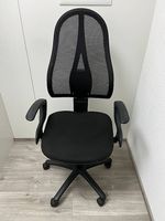 Chaise de bureau noire