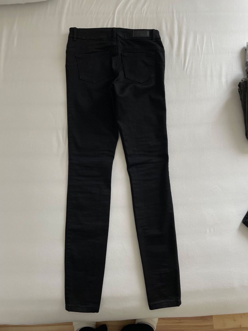 Jeans: Vero Moda Skinny Jeans – Nuovo (secondo la descrizione) da Arbon venduto da kikiriri 1