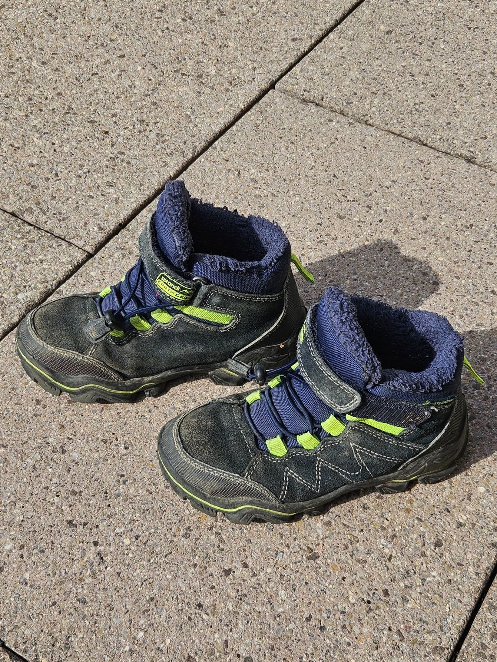 Scarpe per ragazzi: Robuste, isolierte Kinder-Wanderstiefel Gr. 31 – Usato da Zürich venduto da Eisinzurich