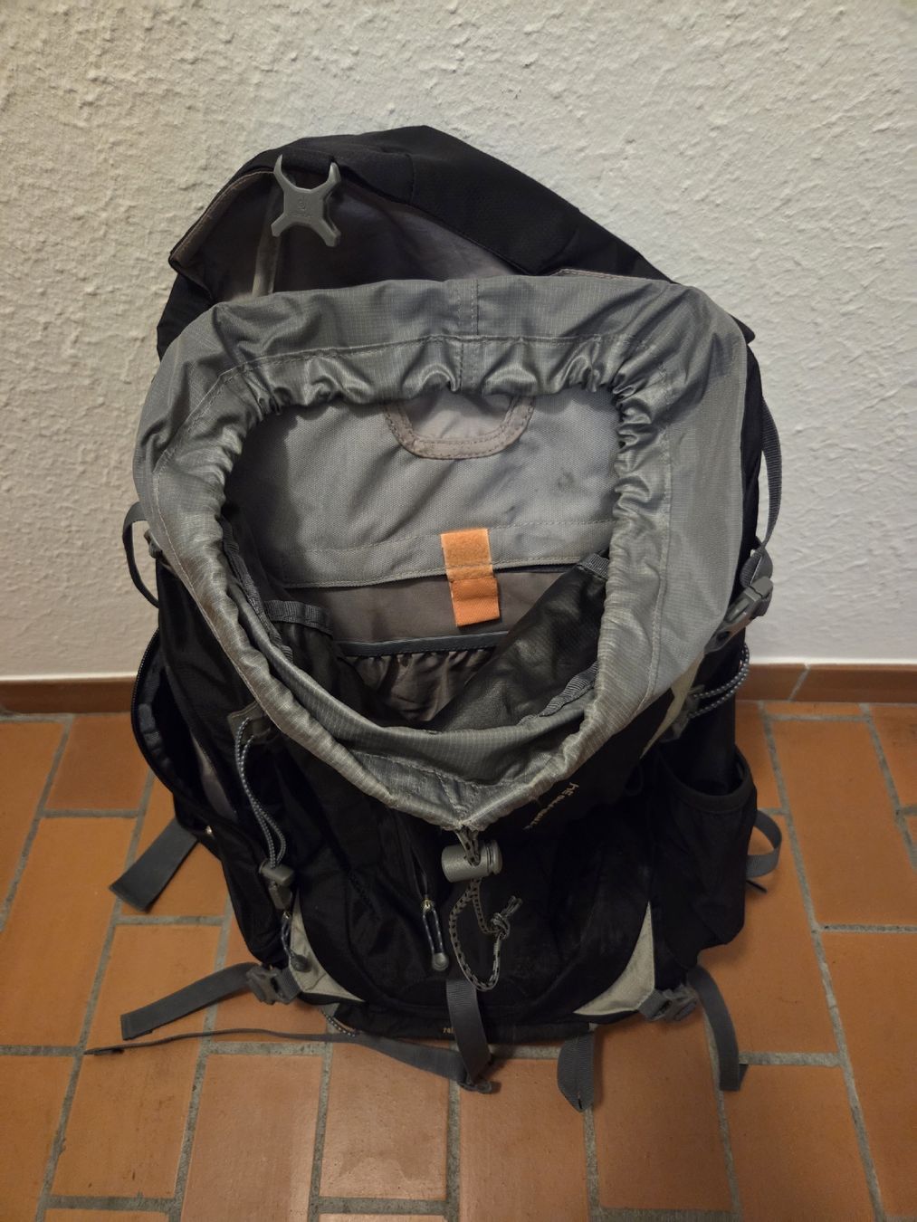 Deuter Zaini: Deuter Rucksack – Usato da Zürich venduto da PatriciaAnna 1