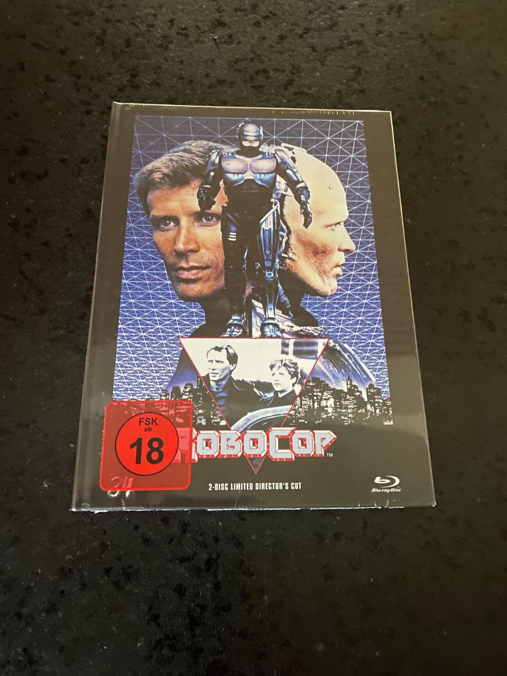 Tutti i DVDs: RoboCop Mediabook Blu-ray + DVD OVP – Nuovo e nell'imballaggio originale da Schmitten FR venduto da FilmRarities