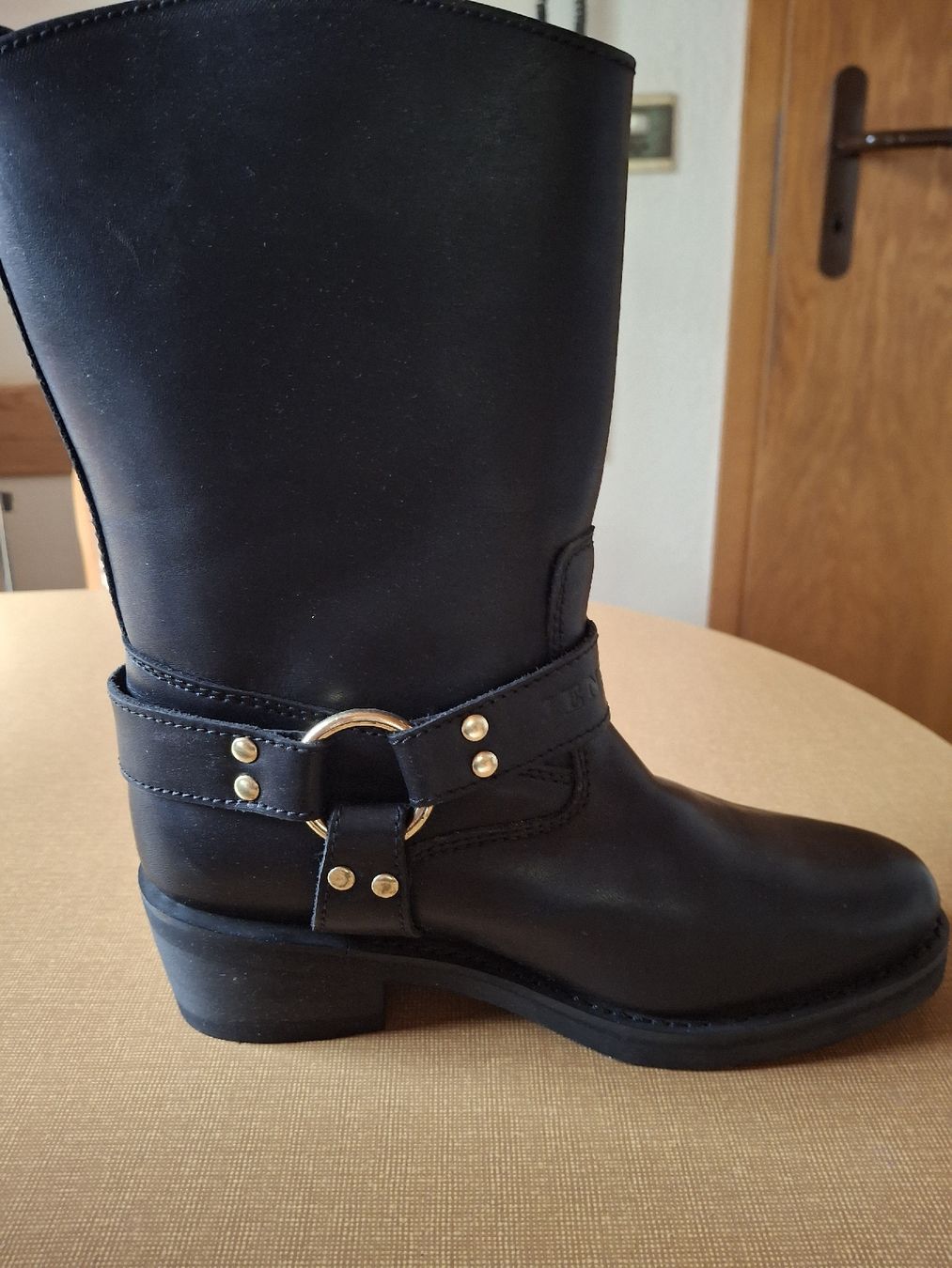 Damenschuhe: Stiefel – Neu und originalverpackt aus Rudolfingen von Nuri52 3