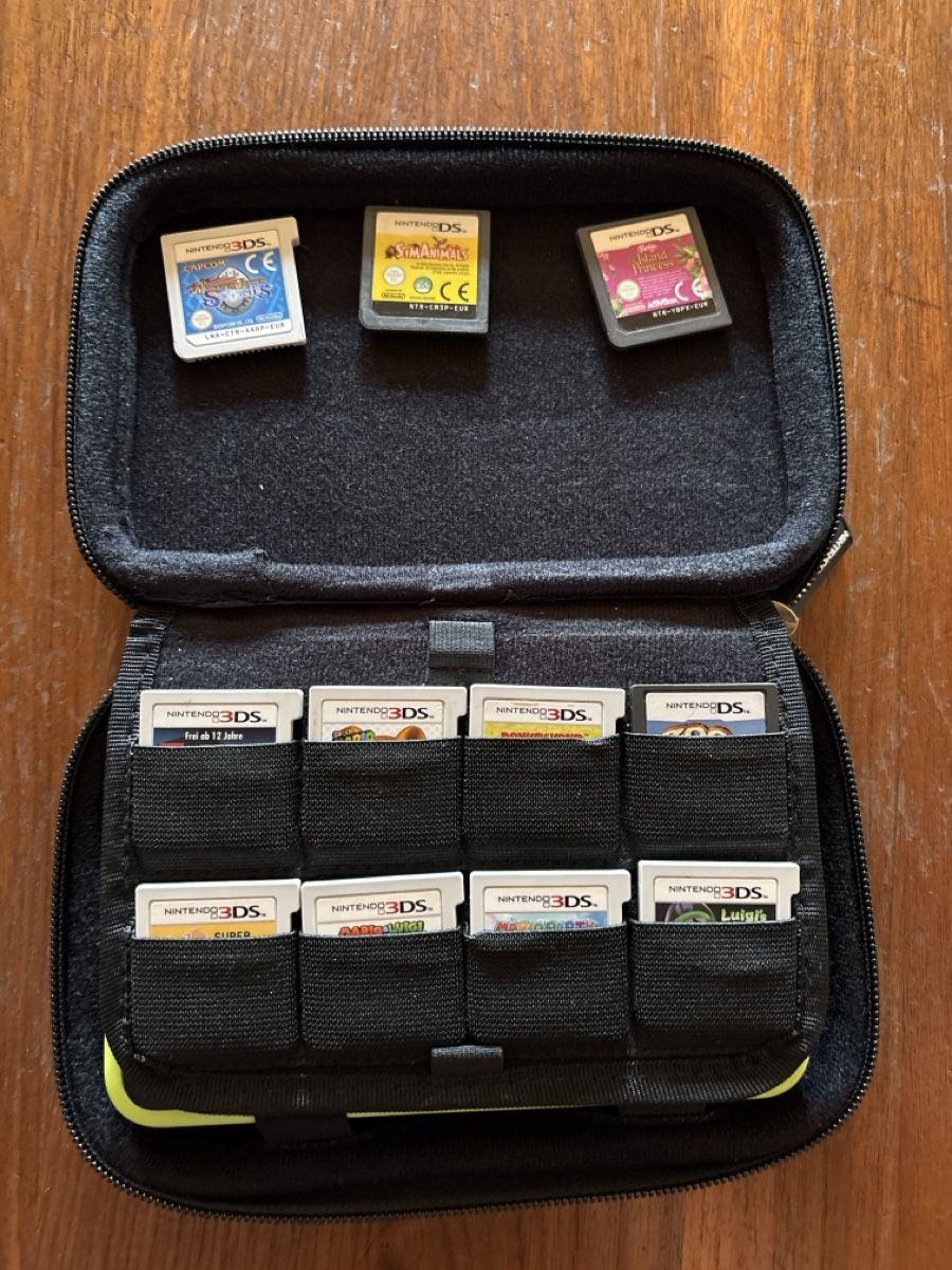 Nintendo Console: Nintendo 2DS + 11 Spiele + Orginal Etui + Ladekabel – Usato da Fahrni b. Thun venduto da san_262g 4