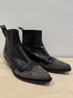 ✨🇮🇹 Italian Leather Ankle Boots with Studded Toe