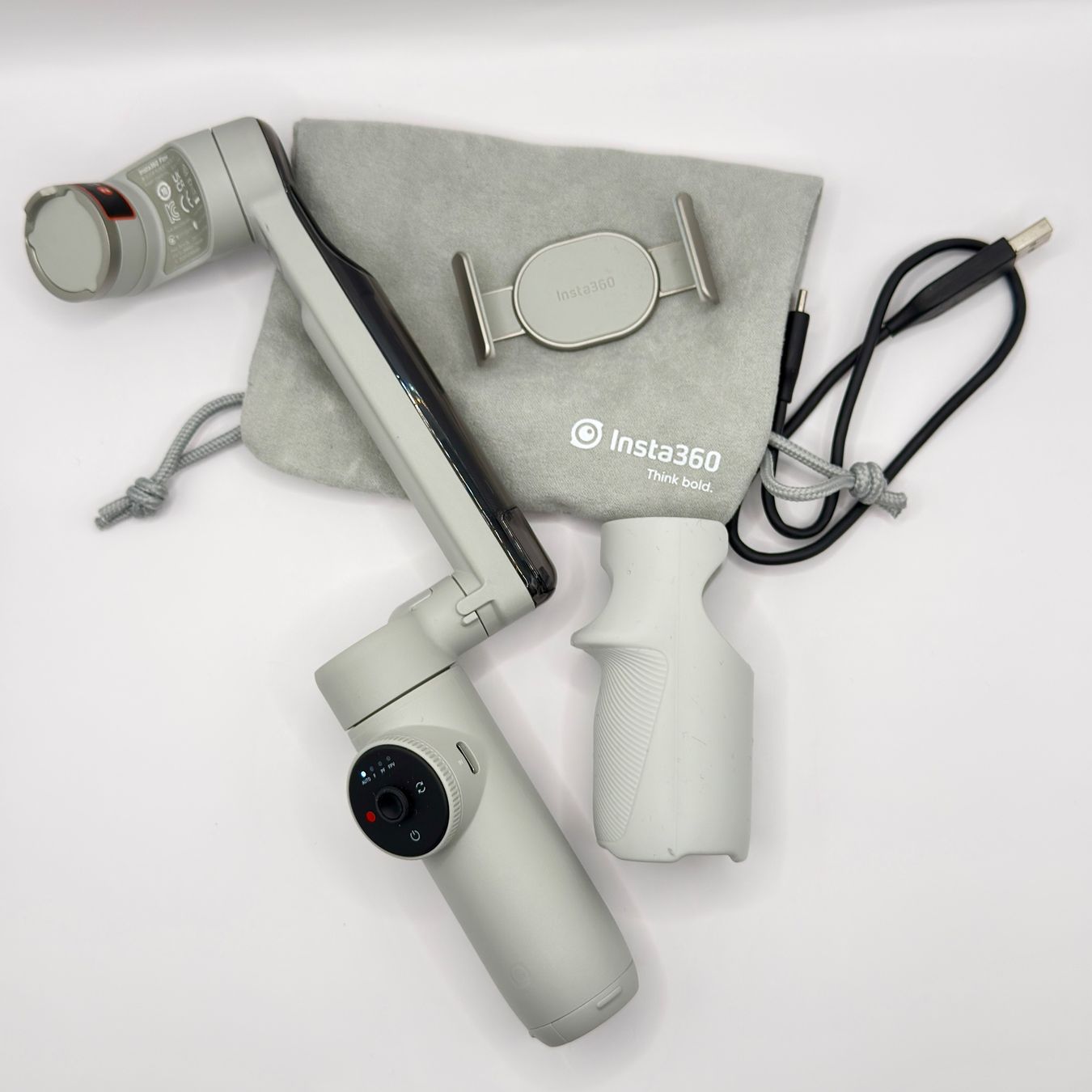 Insta360 Supporti a parete: Insta360 Flow Smartphone Gimbal KI-Stabilisator – Nuovo (secondo la descrizione) da Ostermundigen venduto da itsanoemithing