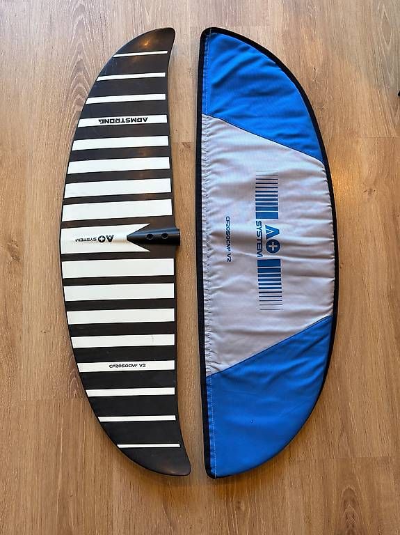 Tavole da surf e di nuoto: Armstrong CF V2 2050 Frontflügel Carbon – Usato da Beringen venduto da fra_gx9m