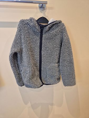 Kapuzenjacke grau, Gr. 122