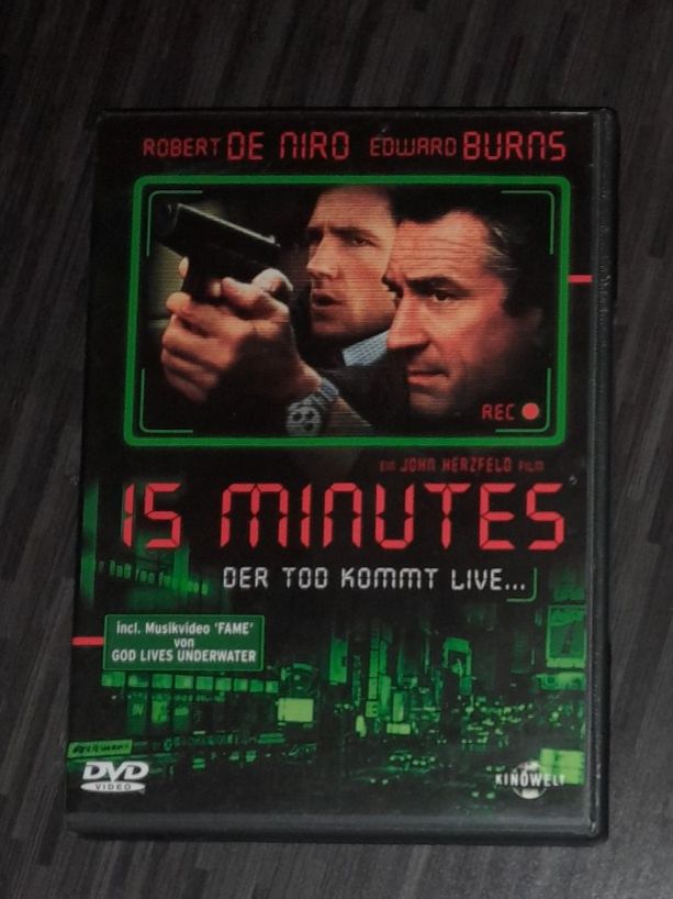 Tutti i DVDs: 15 Minutes - Spielfilm auf  DVD – Usato da Steffisburg venduto da FutureOne