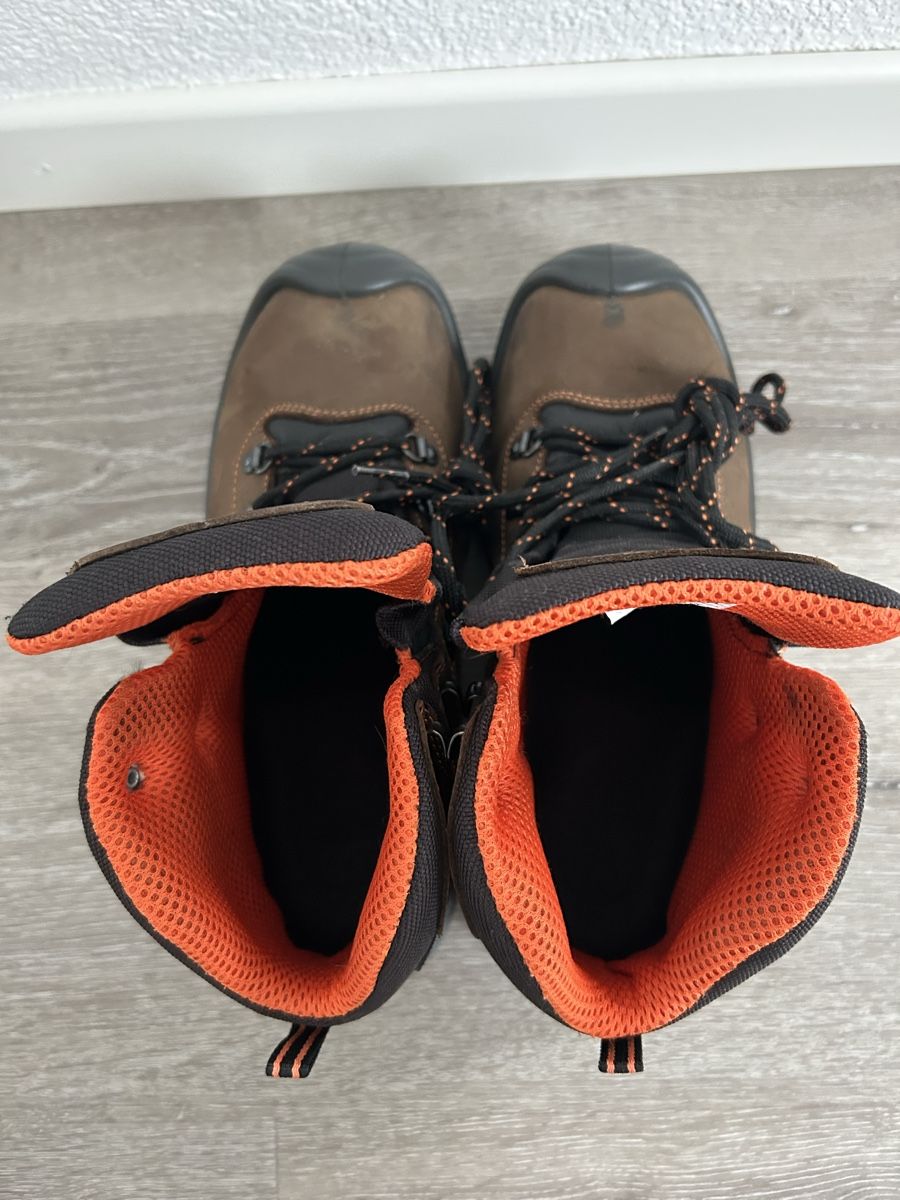 Scarpe da uomo: Arbeitsstiefel – Usato da Zollikofen venduto da S.B.R