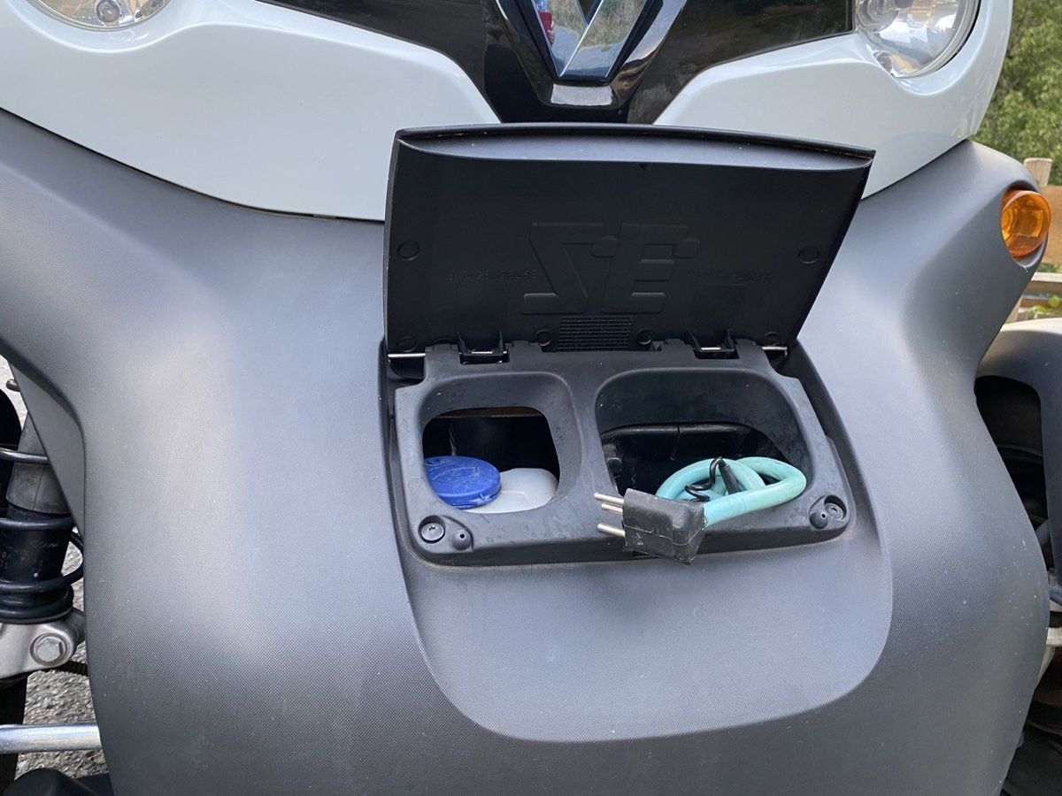 Renault Autos: Renault twizy 80 km/h – D'occasion à Ollon VD par phi_drf9 8
